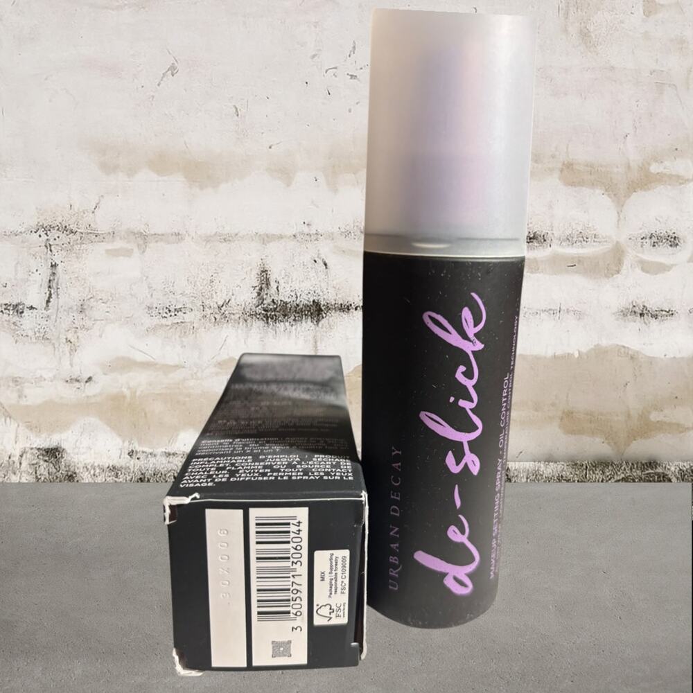 Urban Decay De-Slick Oil Control Makeup Setting Spray NIB - Picture 5 of 5